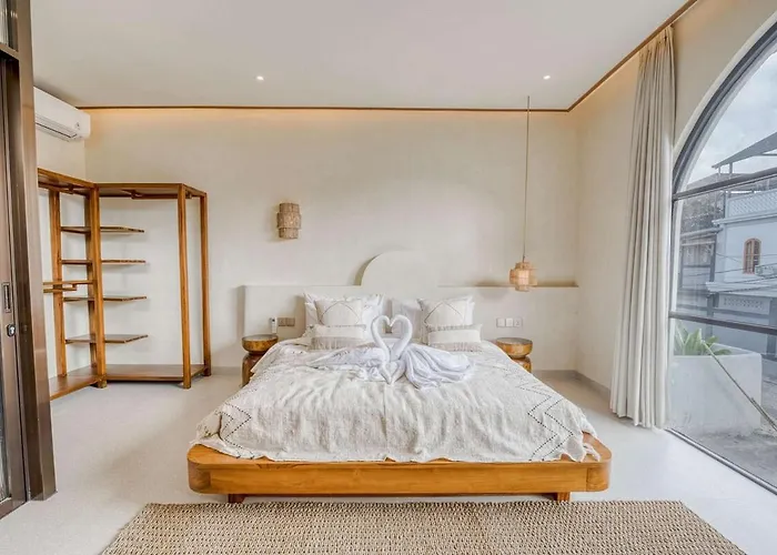 Tove 2br Mediterranean In Villa